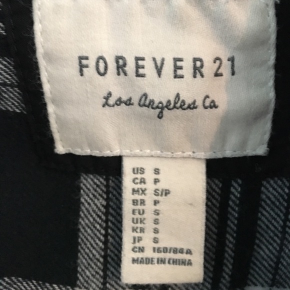 Forever 21 women’s flannel. - Picture 4 of 4